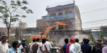 वीरगन्जमा अतिक्रमित संरचना भत्काउन सुरु
