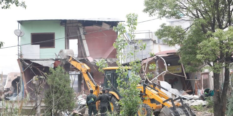 देशभर सञ्चालन गरियो अतिक्रमित संरचना हटाउने अभियान