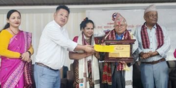 साहित्यकार कृष्ण धरावासीलाई दीर्घसेवा सम्मान