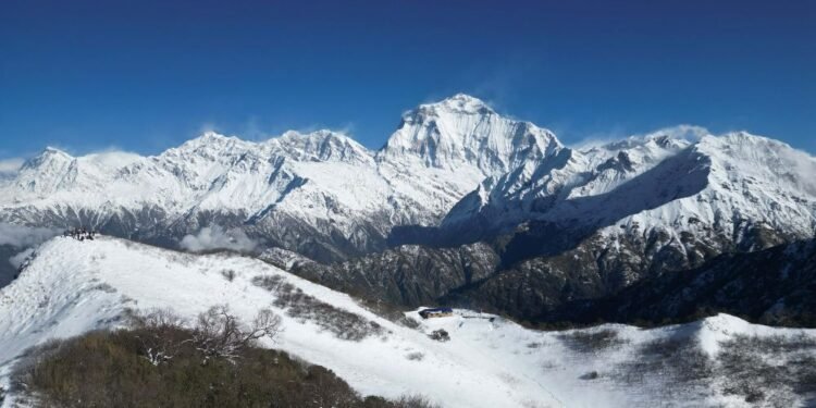 पूर्वाधारका पर्खाइमा सोवाङधुरी : हिमाल र सूर्येदय हेर्न आकर्षकस्थल