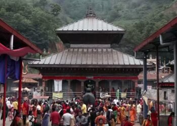 अक्षय तृतीयाः डोलेश्वरमा दर्शनार्थीको घुइचो