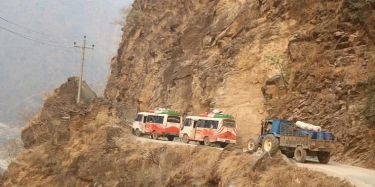 कर्णाली राजमार्गका दशवटा अलपत्र ठेक्का तोडिए
