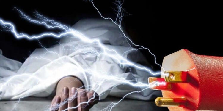 वाइफाइ जडान गर्ने क्रममा करेन्ट लागेर महिलाको मृत्यु