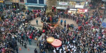 ललितपुरमा रातो मच्छिन्द्रनाथको रथारोहण