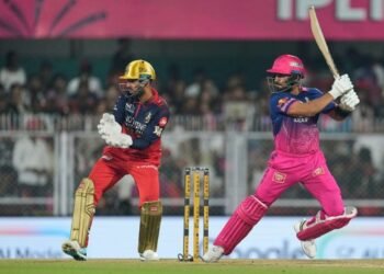 आईपीएल क्रिकेट : राजस्थान रोयल्ससँग आरसीबी ६ विकेटले पराजित