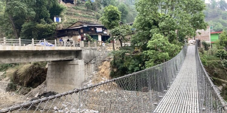 बागलुङका एक सय बढी झोलुङ्गे पुल प्रयोगविहीन