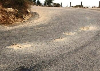 सहिदमार्ग स्तरोन्नति नहुँदा ताराखोलावासीलाई सास्ती