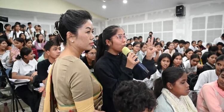 ‘हेल्लो गृष्मा, तिम्रो एसइई कस्तो हुँदैछ ?’