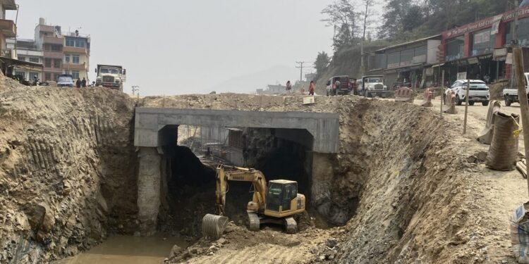 अरनिको राजमार्ग विस्तारः सामग्रीको मूल्यवृद्धिले निर्माण सुस्त