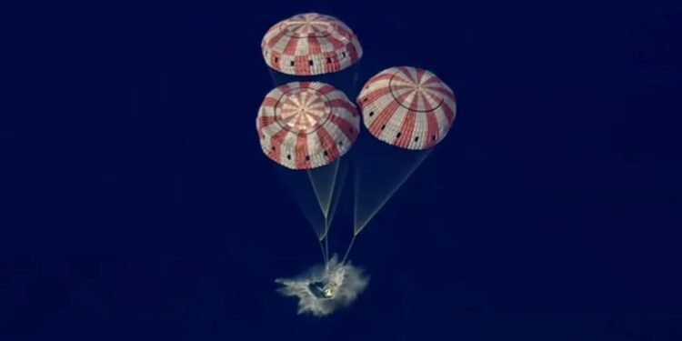 ५० वर्षपछि चन्द्रयात्राको नयाँ इतिहास : ‘आर्टेमिस– २’ का अन्तरिक्ष यात्री सफलतापूर्वक पृथ्वीमा अवतरण