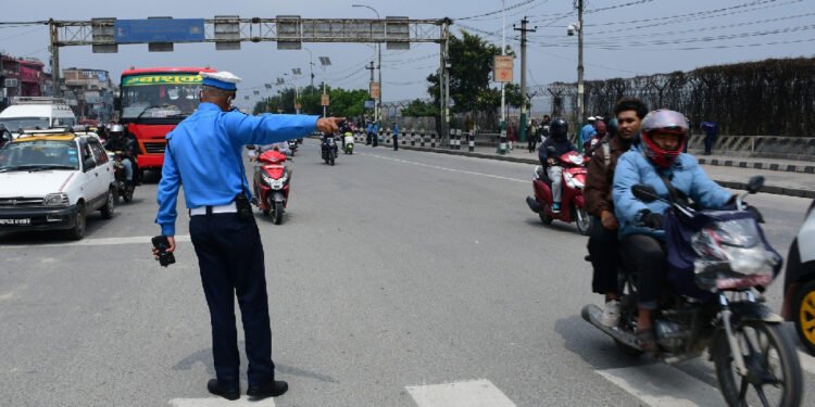 २४ घण्टामा २,६९२ सवारी चालक कारबाहीमा, ७ लाखभन्दा बढी राजस्व संकलन