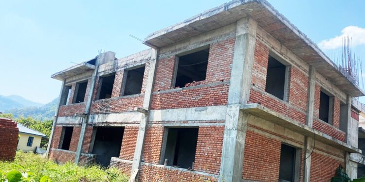 तीन पटकसम्म म्याम थप्दा पूरा हुन सकेन नमूना पशु अस्पताल भवन