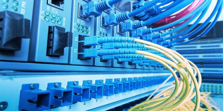 सिंहदरबारभित्रका सरकारी निकायमा गुणस्तरीय इन्टरनेट सेवा सुनिश्चित गर्न सञ्चारमन्त्री डा तिमिल्सिनाद्वारा निर्देशन