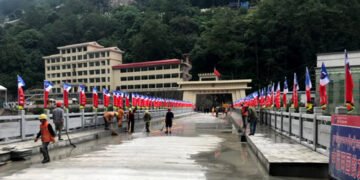 तातोपानी नाकामा चिनियाँ पर्यटकमाथि खुला लुटतन्त्र, प्रशासन मौन