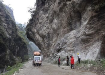 कालीगण्डकी करिडोरः बिस्फोटक पदार्थको प्रयोग गरी सडक विस्तार सुरु