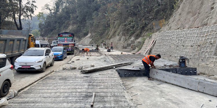 नारायणगढ–बुटवल सडकः दाउन्नेमा एकतर्फी ढलानको सकियो