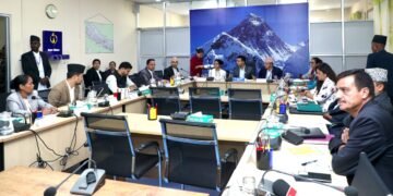 सरकारको स्पष्टोक्ति: पेट्रोलियम मूल्य घट्ने अवस्था छैन, स्वचालित प्रणालीले मूल्य अझ बढ्न सक्ने चेतावनी