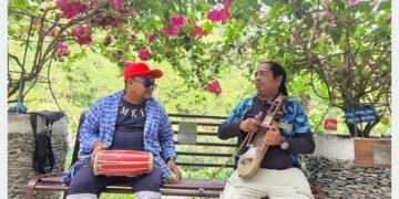 सारङ्गीको धुनमा जीवन धान्दै दुई गन्धर्व