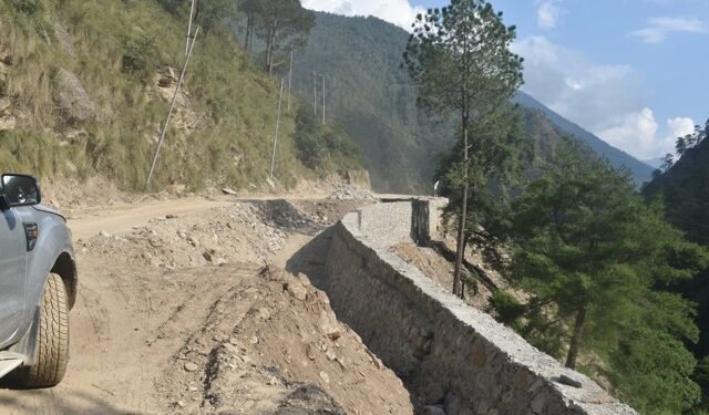 बुद्धसिंह मार्गः करोडौँ बजेट, तर निर्माणमा छैन गति