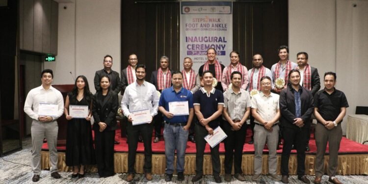 नेपाल मेडिसिटीमा अन्तर्राष्ट्रिय फुट एण्ड एंकल उपचार तालिम, ८ बिरामी लाभान्वित