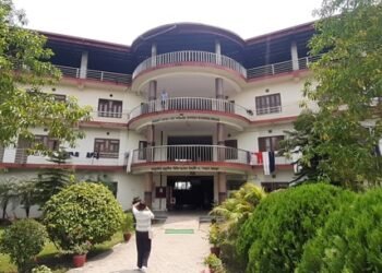 आलेख– स्वास्थ्योपचार सेवा दिँदै प्राकृतिक चिकित्सालय