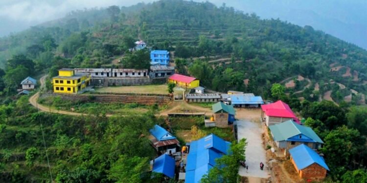 अभावमै उपलब्धि खोज्दै ‘सगरमाथा मावि सिक्रेटार’