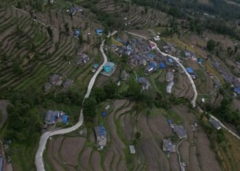 पर्यटकीयस्थल टोड्के जोड्ने सडक स्तरोन्नति