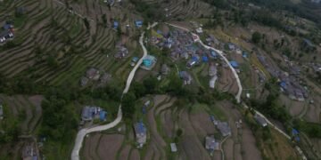 पर्यटकीयस्थल टोड्के जोड्ने सडक स्तरोन्नति