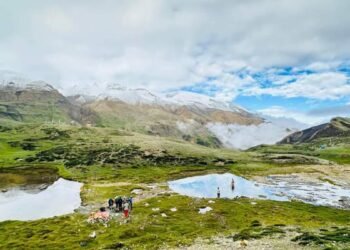 दामोदरकुण्ड दर्शन गर्न जाने तीर्थयात्रीलाई निःशुल्क भोजनको व्यवस्था