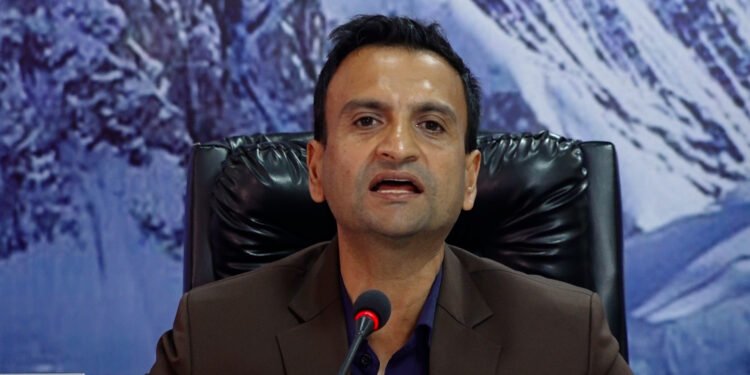 सडक सुरक्षा सुधारमा सरकार गम्भीर हुनुपर्छ : सभापति गजुरेल