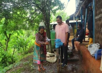 षडानन्दमा ‘एक घर एक धारा’ को पहुँच
