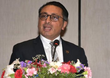 मध्यमवर्ग विस्तारलाई बजेटको केन्द्रमा राखिएको छ : अर्थमन्त्री वाग्ले