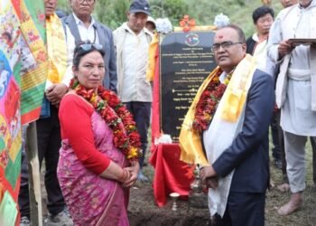 सोलुखुम्बुको लिखु पिकेमा गुम्बाको शिलान्यास