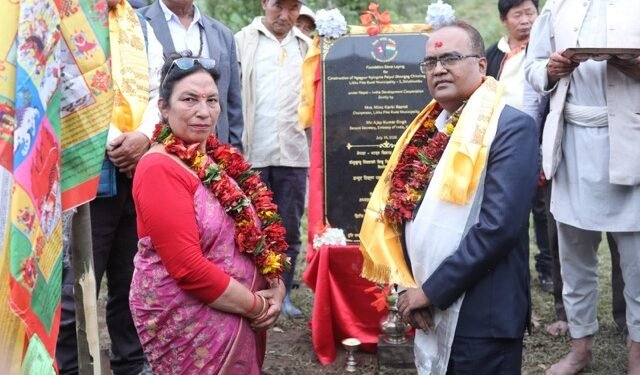 सोलुखुम्बुको लिखु पिकेमा गुम्बाको शिलान्यास