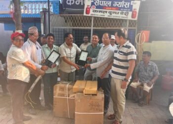 शुक्लाफाँटा आसपासका हात्ती प्रभावित बस्तीमा स्वचालित बत्ती जडान