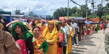 साउनको पहिलो सोमबारः बढ्यो पशुपतिनाथमा भक्तजनको लाम