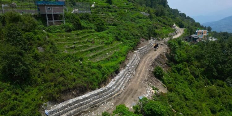 पहिरो र नदी कटान रोक्न दग्नाममा बस्ती संरक्षण योजना
