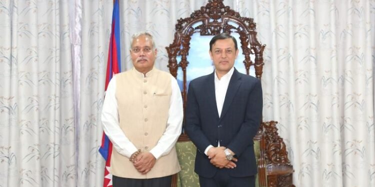 सभामुख अर्यालसँग भारतीय राजदूत श्रीवास्तवको शिष्टाचार भेट