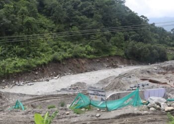 जलविद्युत् आयोजनाको ‘मकिङ’ले पहिरो र कटानको समस्या