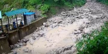 बाढीले क्षति पु–याएपछि रेलेखोला जलविद्युत् आयोजना बन्द