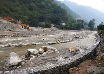 बस्ती जोगाउन तटबन्ध निर्माण