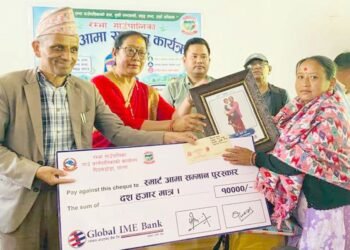पन्ध्र जना ‘स्मार्ट’ आमा सम्मानित