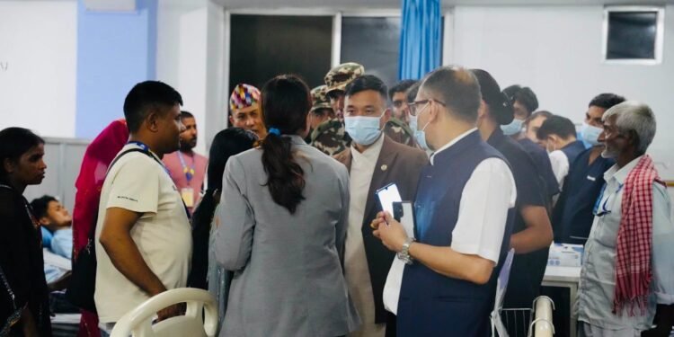 गृहमन्त्री गुरुङ आज सिरहा जाँदै, मृतक गणेश यादवका परिवारलाई भेट्ने