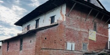 ‘ताल्चा लागेका घर, एक्लिएका बूढापाका’