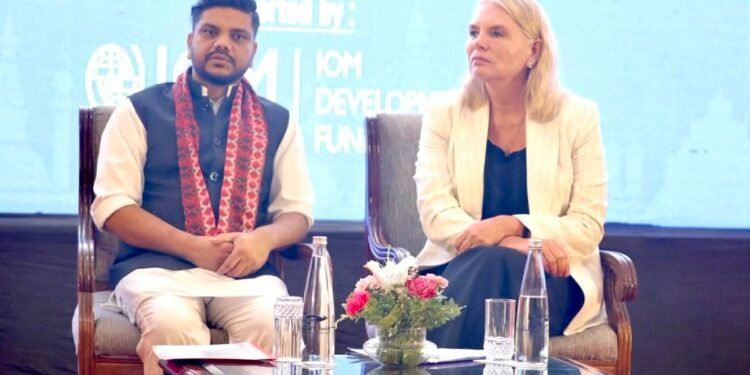 वैदेशिक रोजगारीमा जाँदा श्रमिकले चर्को ऋण लिनुपर्ने बाध्यताको अन्त्य गर्दै व्यवहारिक नीति लागु गरिने : मन्त्री यादव