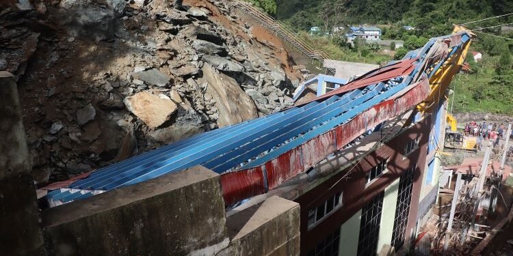 बाढी, पहिरोका कारण म्याग्दीका जलविद्युत् आयोजनाको निर्माण प्रभावित