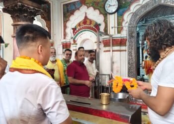 शान्तिको कामना गर्दै गृहमन्त्रीद्वारा पूजार्चना
