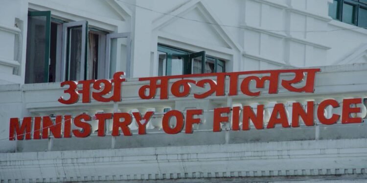 बाढीपीडितका लागि जुट्दै सहयोग, कुन निकायबाट कसले कति दिए ?