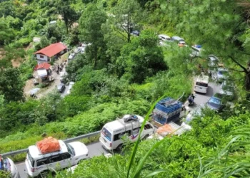 पृथ्वी राजमार्ग अवरुद्ध भएपछि कान्ति राजमार्गमा सवारी चाप बढ्यो