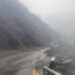 नारायणगढ–मुग्लिन सडकको नाम्सी पुलमा पहिरो, यातायात सेवा प्रभावित